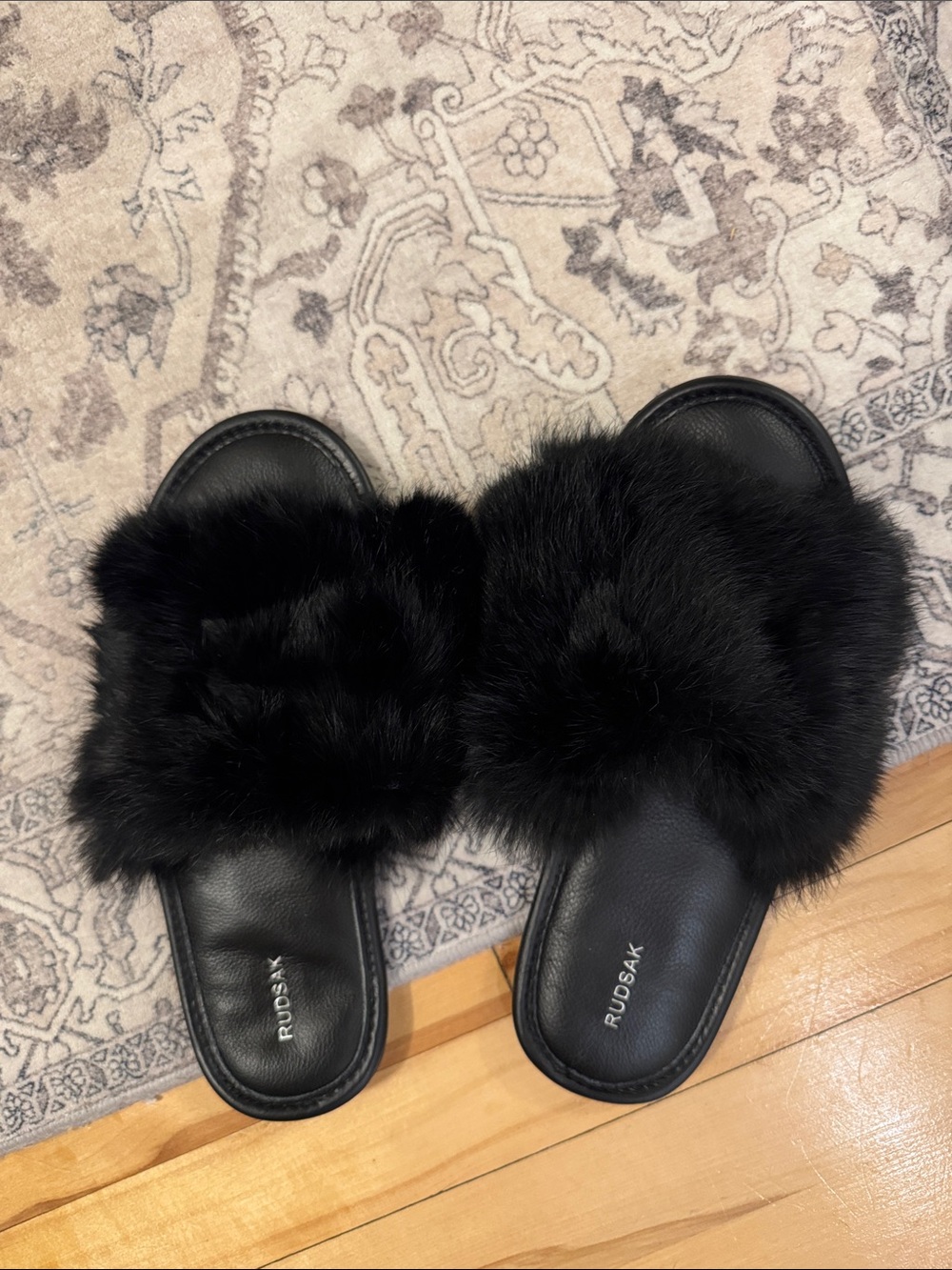 RUDSAK Black Fur Slide Slippers
